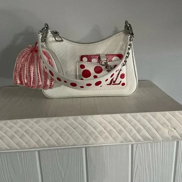 LOUIS VUITTON x Yayoi Kusama LVxYK Epi Marerini 2WAY - Picture 13 of 13